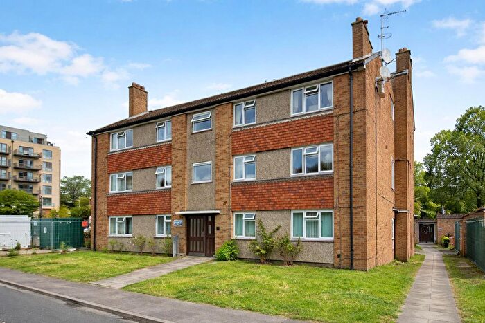 1 Bedroom Flat To Rent In Fern Grove, Feltham, TW14