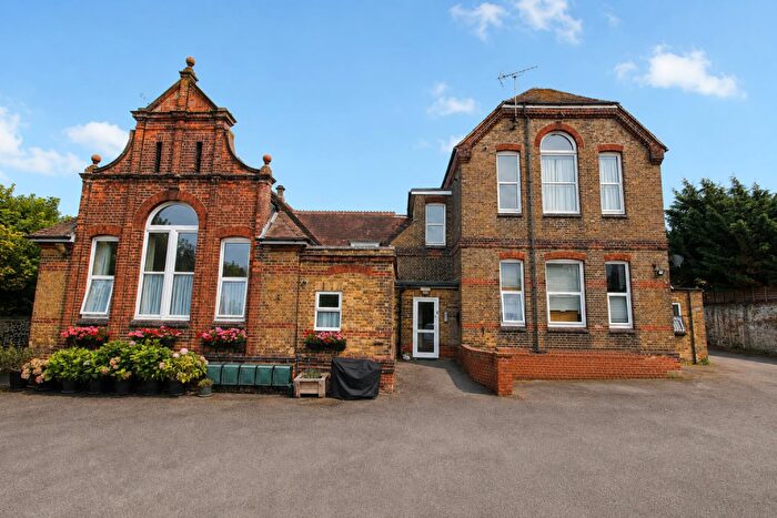 1 Bedroom Flat For Sale In St Saviours Court, Westgate-On-Sea, CT8