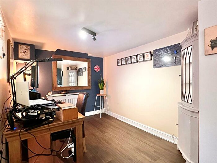 2 Bedroom Terraced House For Sale In Chapel Road, Whaley Bridge, High Peak, SK23