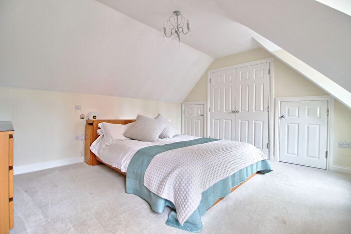 5 Bedroom Detached House For Sale In Evesham Place, Wokingham, RG41