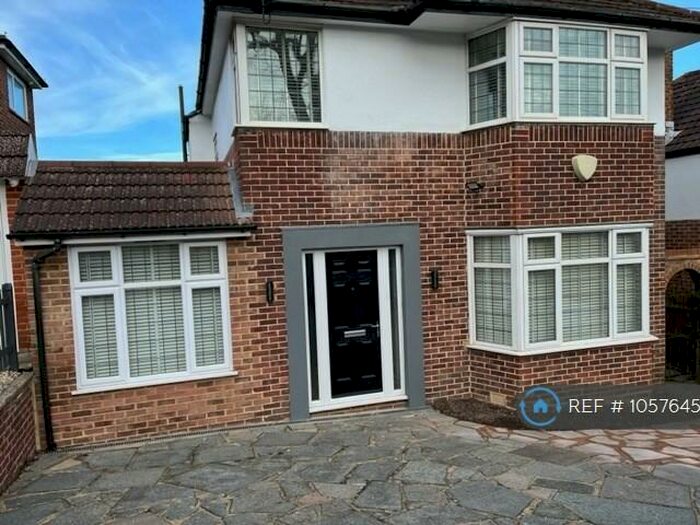 4 Bedroom Detached House To Rent In Mitchley Avenue, Purley, CR8