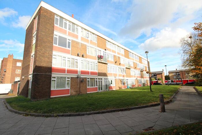 2 Bedroom Flat To Rent In Hilltop Gardens Dartford, DA1
