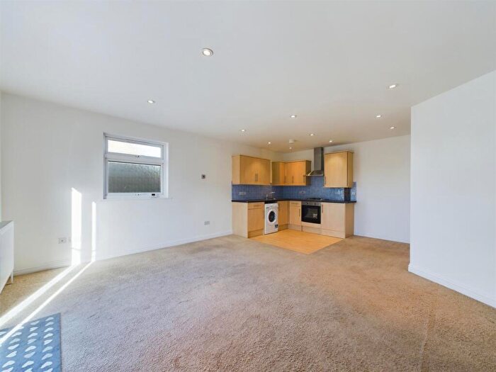 2 Bedroom Flat To Rent In Talbot Place, Knowle, BS4