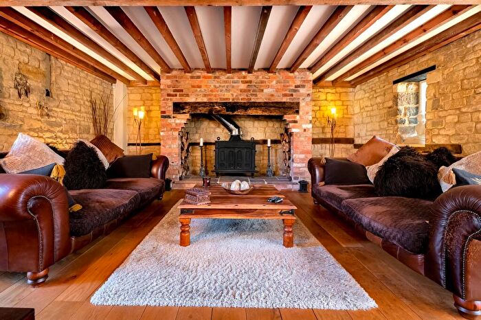 5 Bedroom Barn Conversion For Sale In Newport Road, New Bradwell, Milton Keynes, MK13