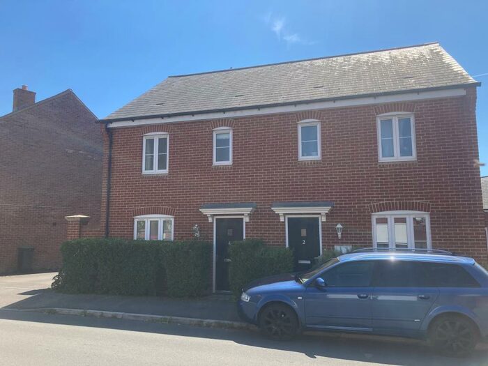 3 Bedroom Semi-Detached House To Rent In Dunford Close, Salisbury, Wiltshire, SP4