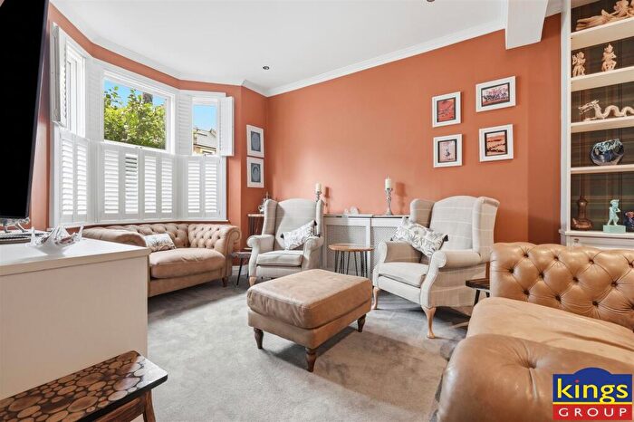3 Bedroom House For Sale In Gloucester Road, London, E17