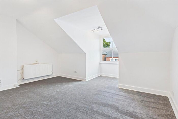 1 Bedroom Flat To Rent In Birdhurst Road, South Croydon, CR2