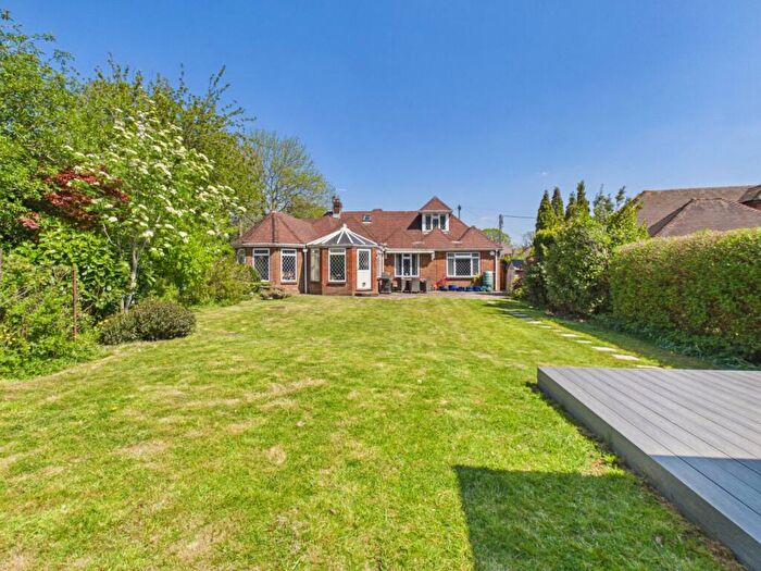 4 Bedroom Bungalow For Sale In Brays Close, Hyde Heath, Amersham, Buckinghamshire, HP6