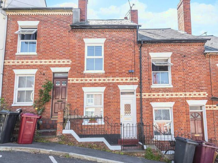 3 Bedroom Terraced House To Rent In Hill Street, Reading, RG1