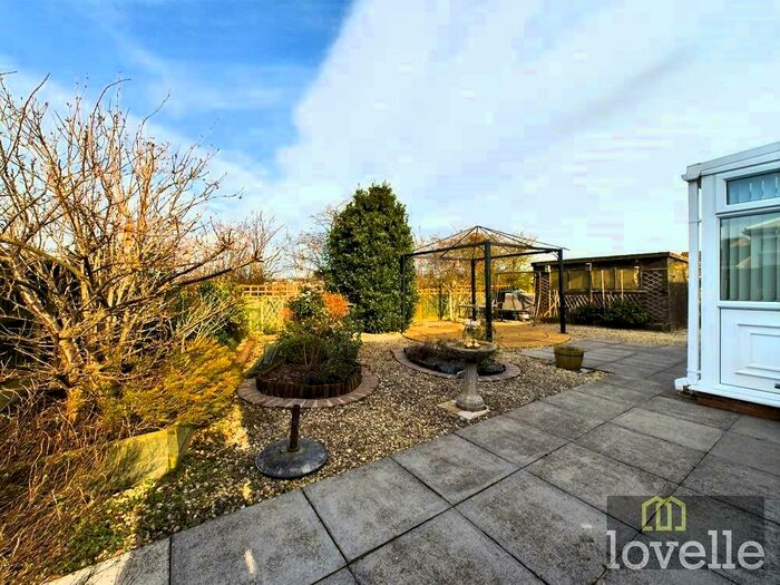 2 Bedroom Detached Bungalow For Sale In Marine Avenue, Sutton On Sea, LN12