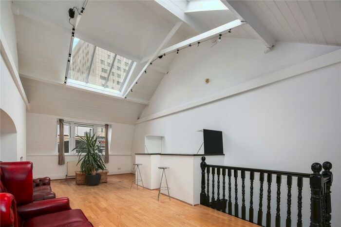 4 Bedroom Terraced House To Rent In Halcrow Street, Whitechapel, London, E1