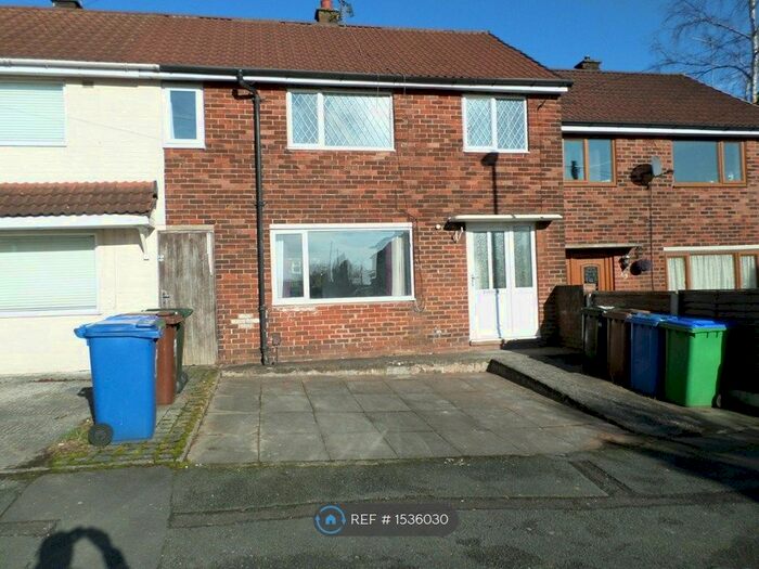 4 Bedroom Terraced House To Rent In Abbey Road, Middleton, Manchester, M24