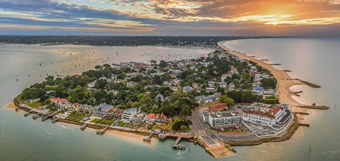 2 Bedroom Apartment For Sale In Banks Road, Poole, BH13