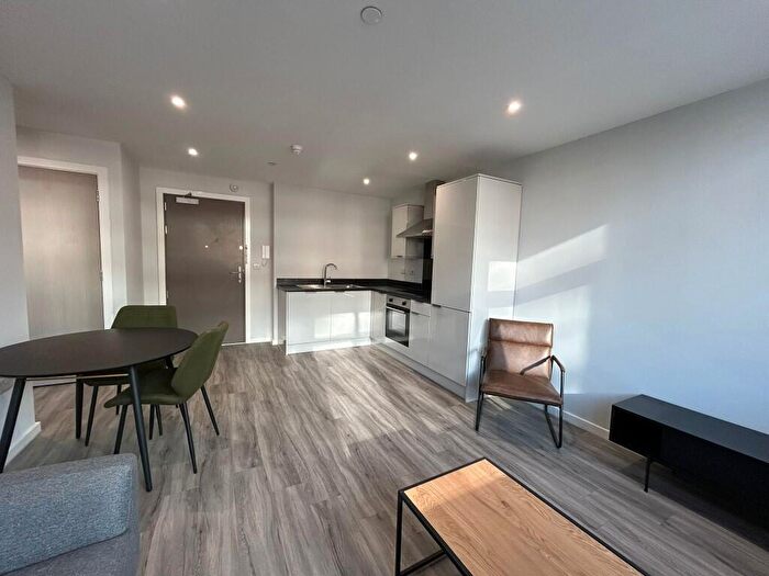 2 Bedroom Apartment To Rent In Derby Square, Liverpool, Merseyside, L2