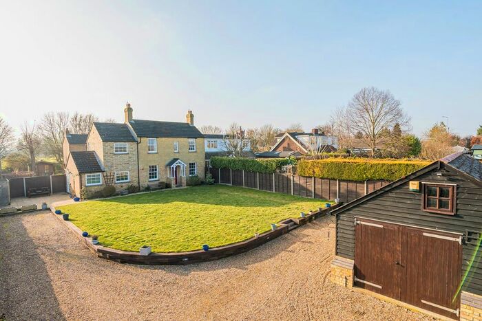 3 Bedroom Detached House For Sale In Bedford Road, Roxton, Bedford, MK44