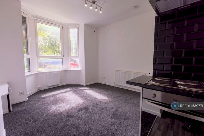 1 Bedroom Flat To Rent In Roundhay Road, Leeds, LS8