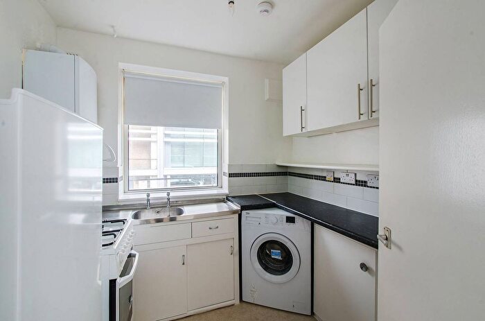 1 Bedroom Flat To Rent In Wootton Street, Waterloo, London, SE1