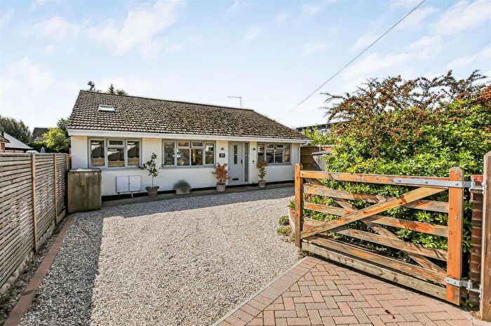3 Bedroom Detached Bungalow For Sale In South Riding, Bricket Wood, St. Albans, AL2
