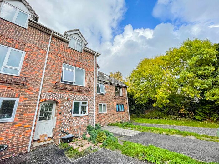 4 Bedroom Detached House To Rent In Berkeley Close, Southampton, SO15