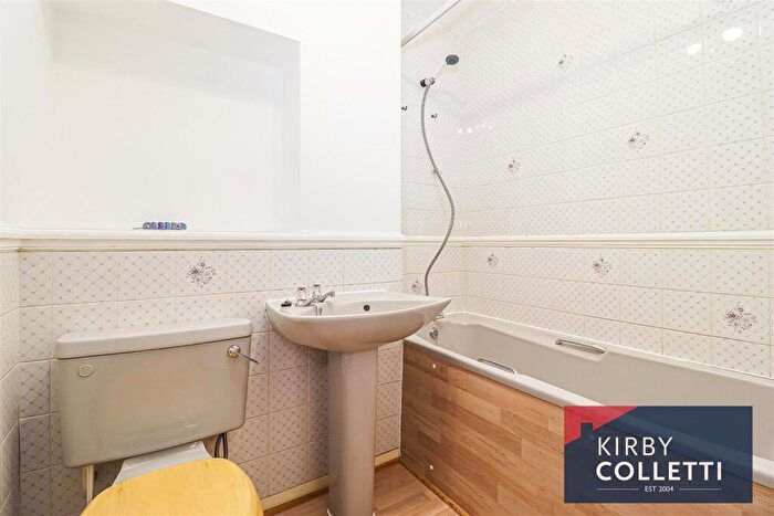 2 Bedroom Apartment To Rent In River Meads, Stanstead Abbotts, SG12