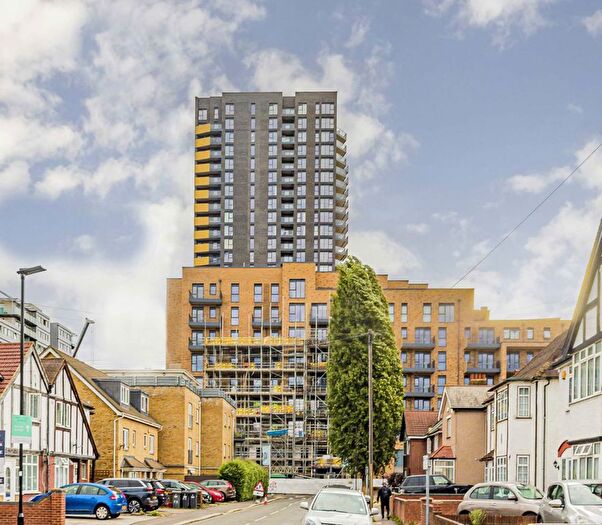 2 Bedroom Flat To Rent In Prince Regent Road, Hounslow, TW3