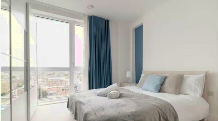 2 Bedroom Apartment To Rent In Beck Square, Newham, E10