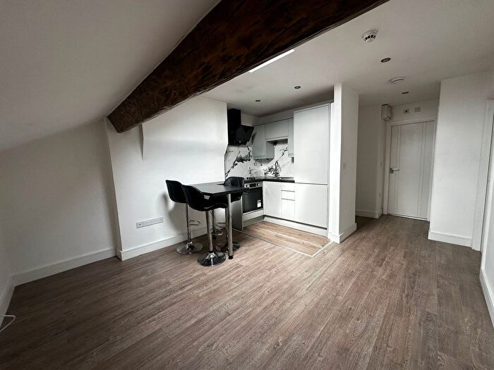 2 Bedroom Flat To Rent In Available Now Two Bed Flat, High Street, L15