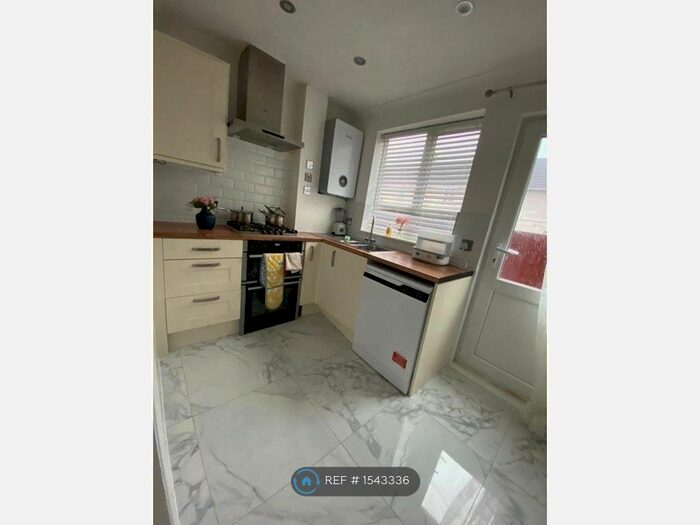 3 Bedroom Semi-Detached House To Rent In Waldo Place, Mitcham, CR4