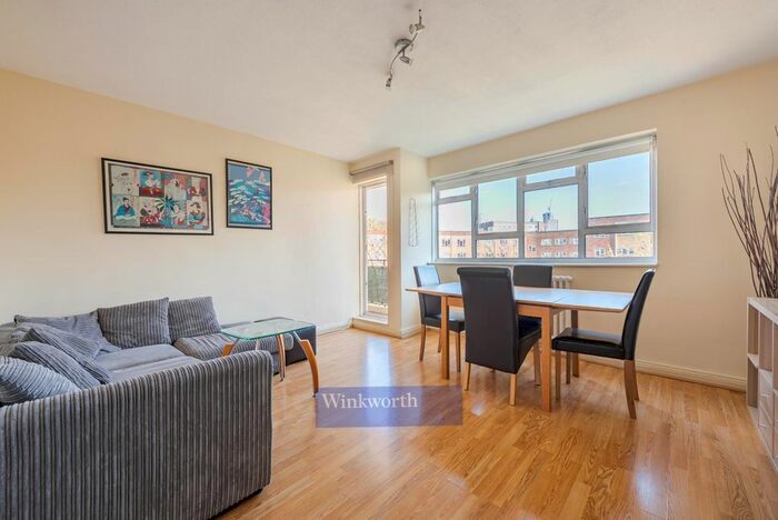 2 Bedroom Flat To Rent In Abbots Manor, London, SW1V