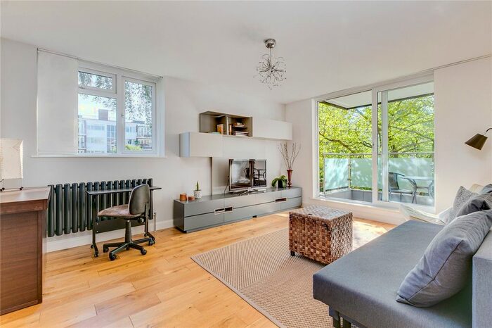 1 Bedroom Flat To Rent In Grosvenor Court, Rayners Road, SW15