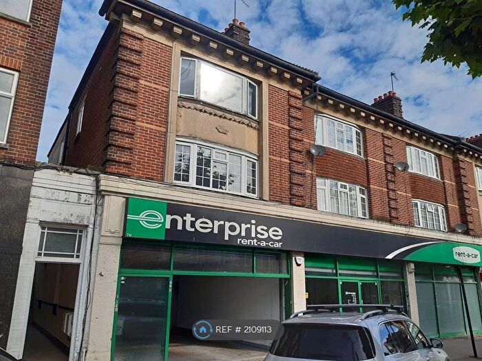 1 Bedroom Flat To Rent In Kingsdown Court, South Croydon, CR2