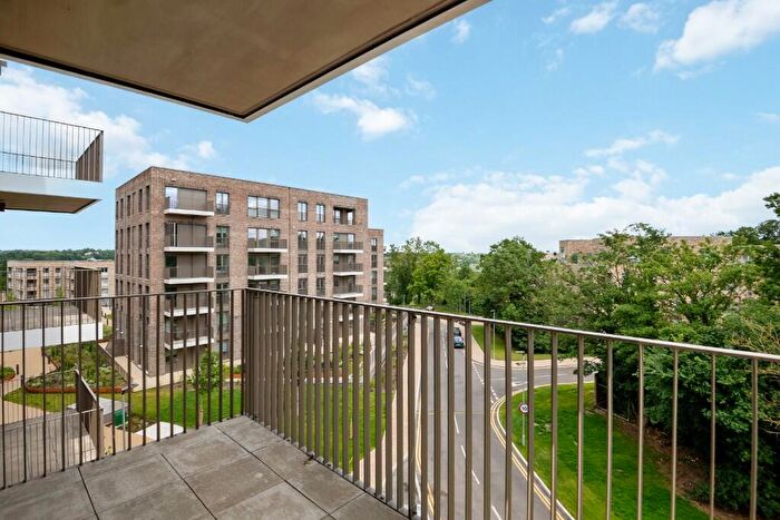 2 Bedroom Flat To Rent In Wolff House, Ridgeway Views, London, NW7