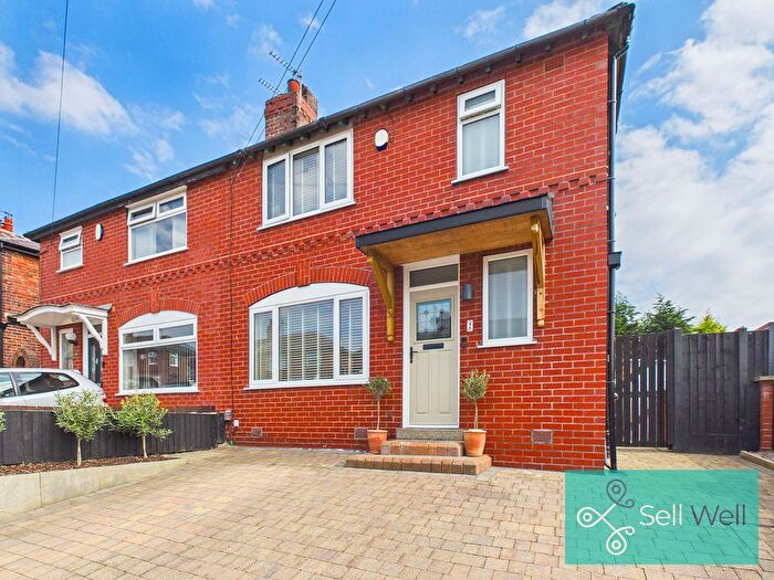 3 Bedroom Semi-Detached House For Sale In St. Austells Drive, Swinton, Manchester, M27