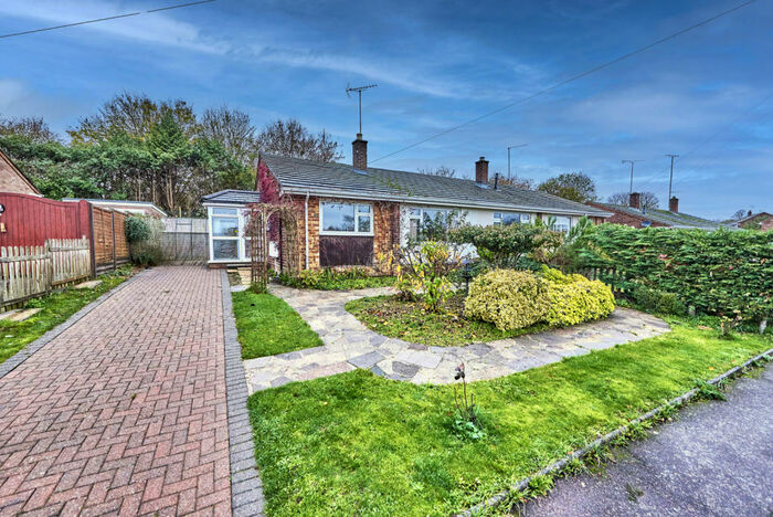 2 Bedroom Bungalow To Rent In Wroxham Way, Harpenden, Hertfordshire, AL5