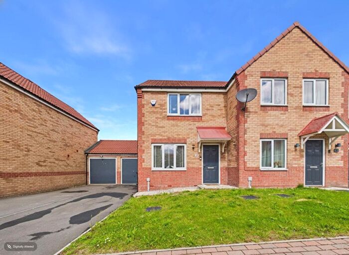 2 Bedroom Semi-Detached House For Sale In Oak Tree Way, Knottingley, WF11