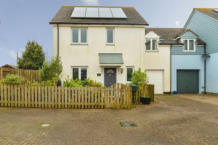 4 Bedroom Link Detached House For Sale In Parc An Rose, Cubert, Newquay, Cornwall, TR8