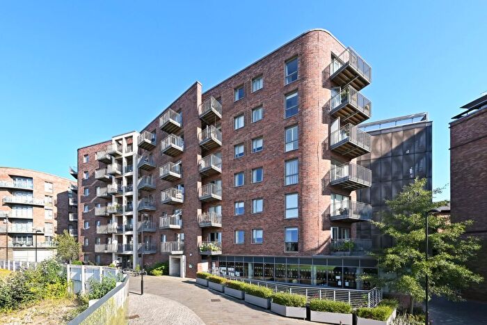 3 Bedroom Flat For Sale In Bellerby Court, Hungate, York, YO1