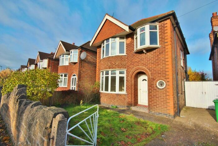 3 Bedroom Detached House To Rent In Hollinwell Avenue, Wollaton, NG8