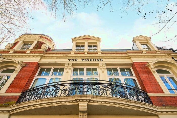 2 Bedroom Flat To Rent In Romford Road, London, E15