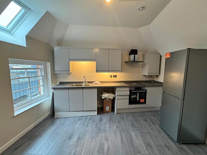 1 Bedroom Flat To Rent In High Street, Walsall, WS1