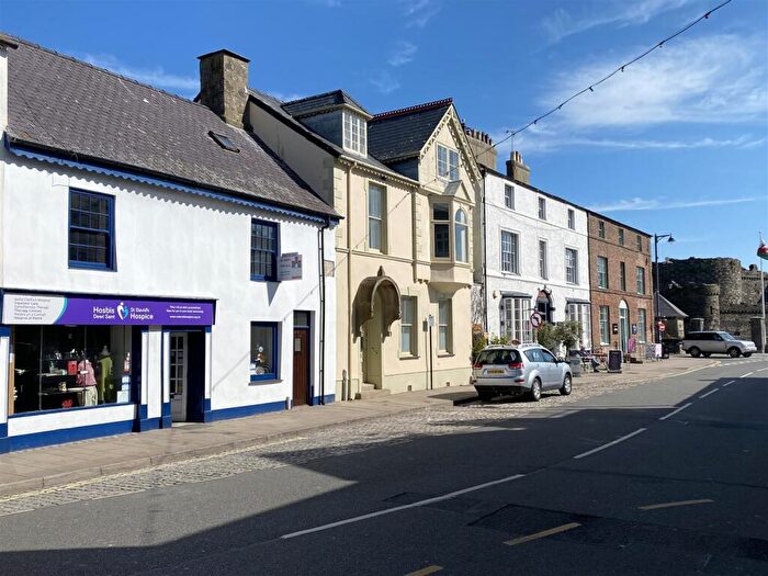2 Bedroom Character Property For Sale In Castle Street, Beaumaris, LL58