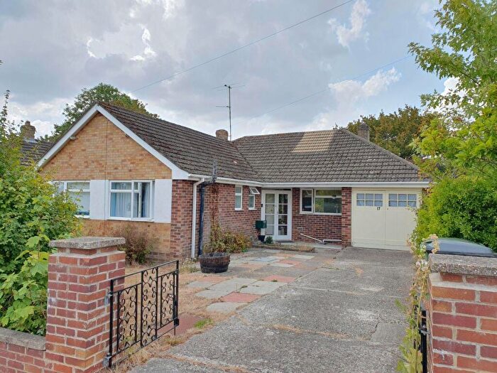 3 Bedroom Detached Bungalow To Rent In Stoney Lane, Newbury, RG14
