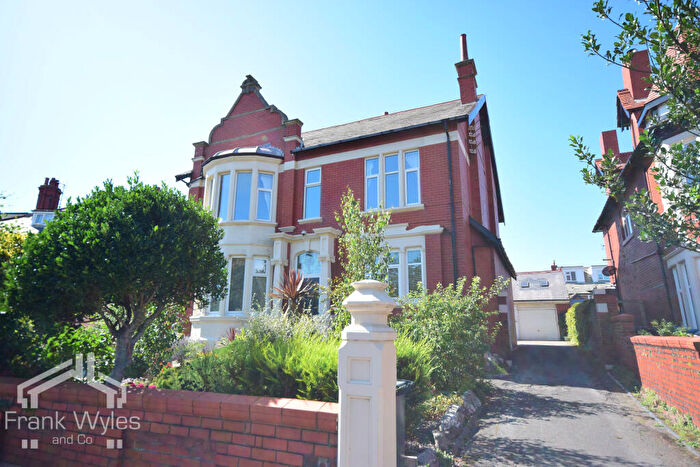 3 Bedroom Flat For Sale In St. Thomas Road, Lytham St. Annes, Lancashire, FY8