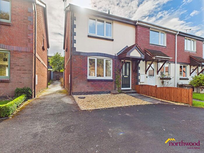 3 Bedroom Town House To Rent In Falcon Road, Meir Park, Stoke-On-Trent, ST3