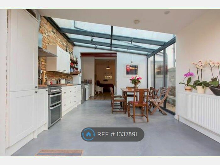 2 Bedroom Flat To Rent In Moray Road, London, N4