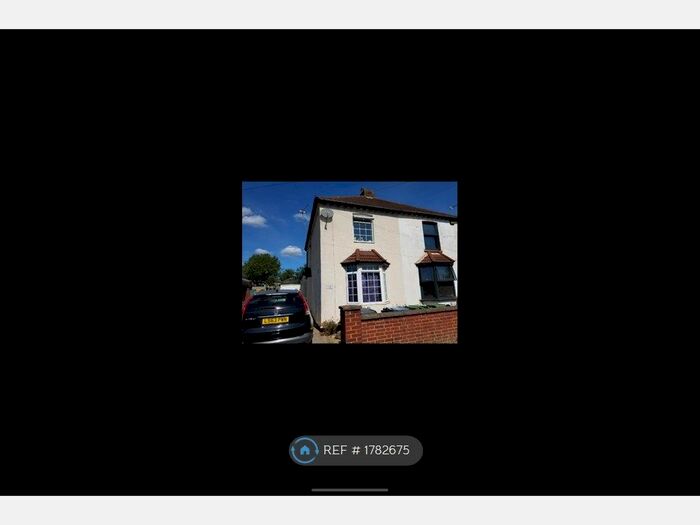 2 Bedroom Semi-Detached House To Rent In Amersham Road, High Wycombe, HP13