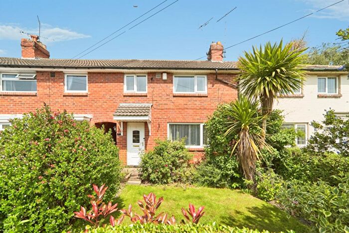 3 Bedroom Terraced House For Sale In St. Alban Mount, Leeds, LS9