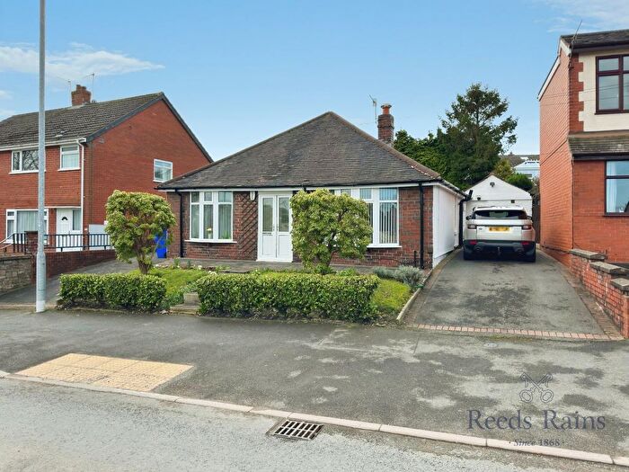 4 Bedroom Bungalow For Sale In New Inn Lane, Stoke-On-Trent, Staffordshire, ST4