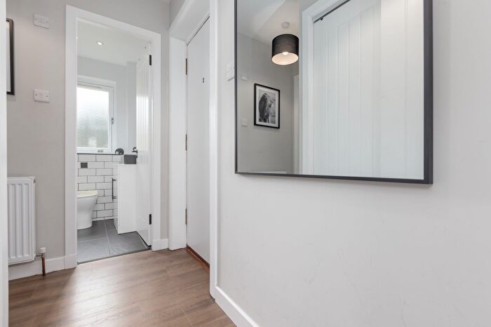 1 Bedroom Flat For Sale In / Hutchison Road, Edinburgh, EH14