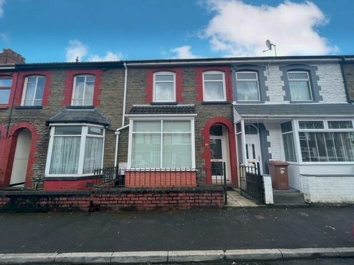 3 Bedroom House To Rent In Coedcae Road, Abertridwr, Caerphilly, CF83